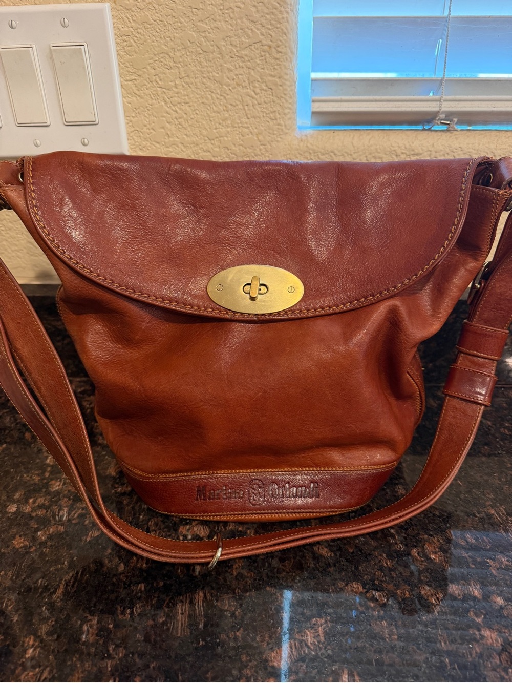 MARINO ORLANDI Beautiful Brown Leather Shoulder Bag Made In Italy Turn Lock